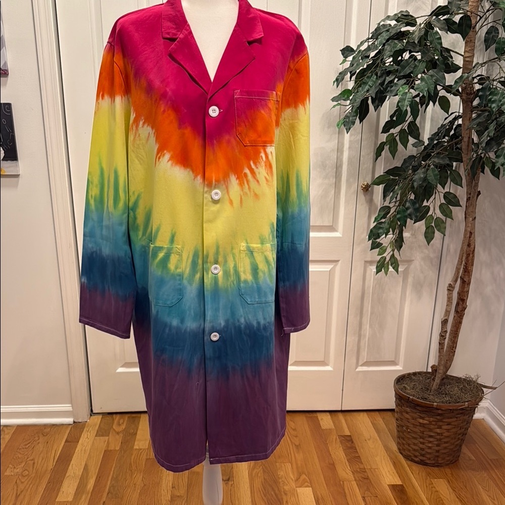 Vibrant Tie-Dye Long Coat/Lab Coat